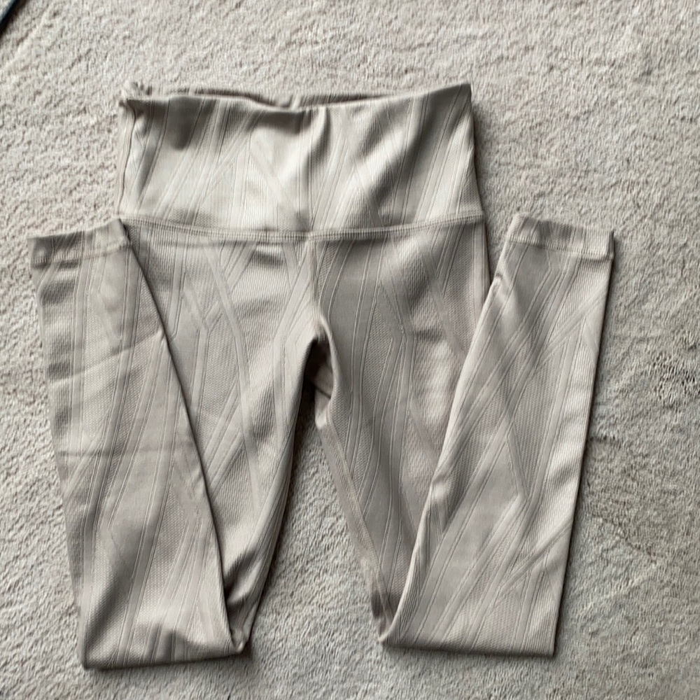 Vimmia leggings. Nude/cream color.